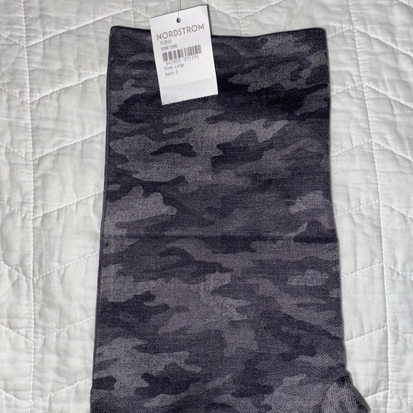 SPANX Look at Me Now Seamless Leggings - Picture 6 of 6